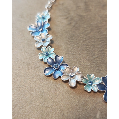 Дамско колие