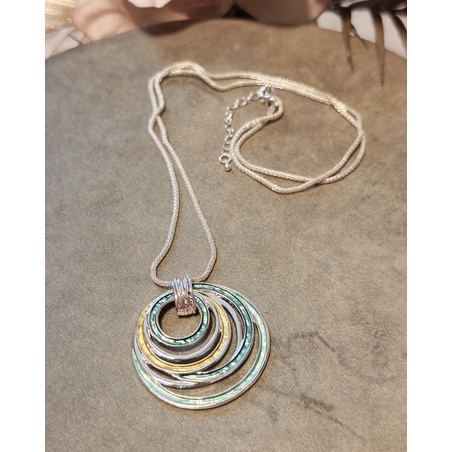 Колие с медальон