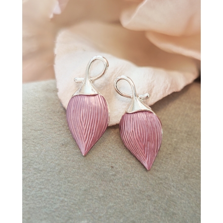 Дамски обици