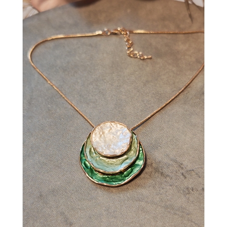 Колие с медальон