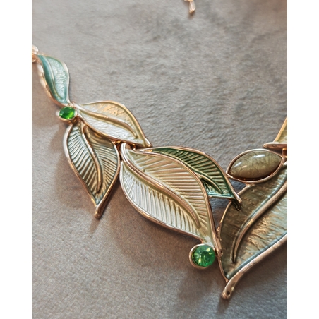 Дамска колиета