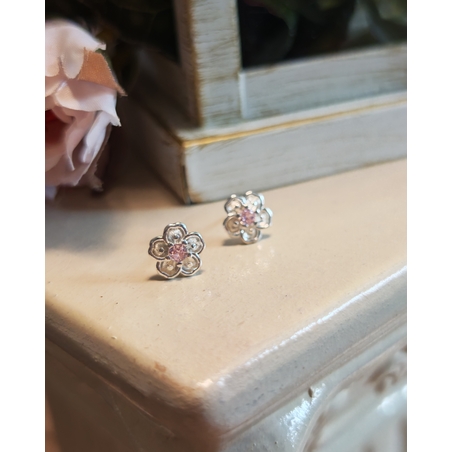 Дамски обици