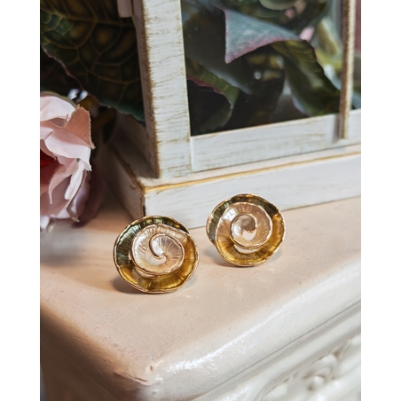 Дамски обици