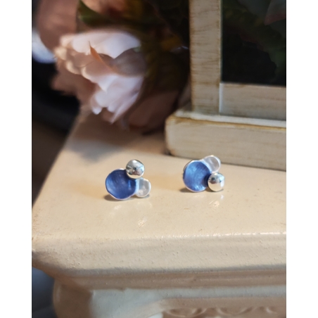 Дамски обици