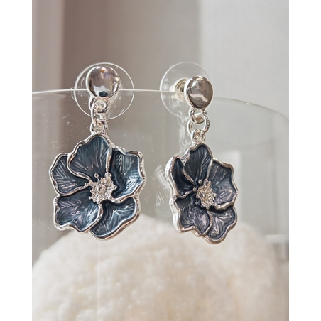 Дамски обици