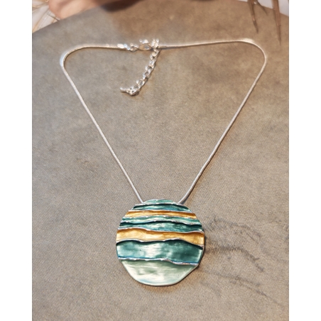 Колие с медальон