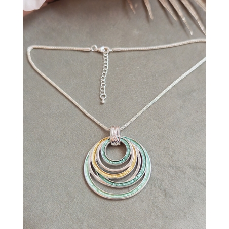 Колие с медальон