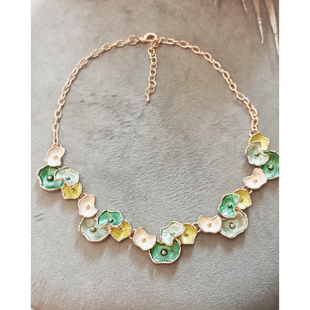 Дамска колиета