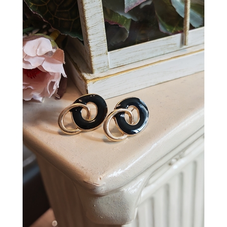 Дамски обици