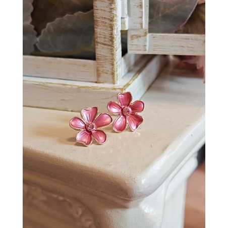 Дамски обици