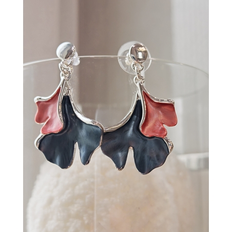 Дамски обици