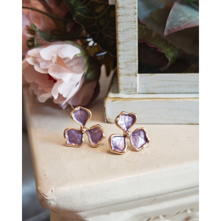 Дамски обици