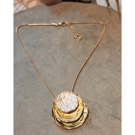 Колие с медальон