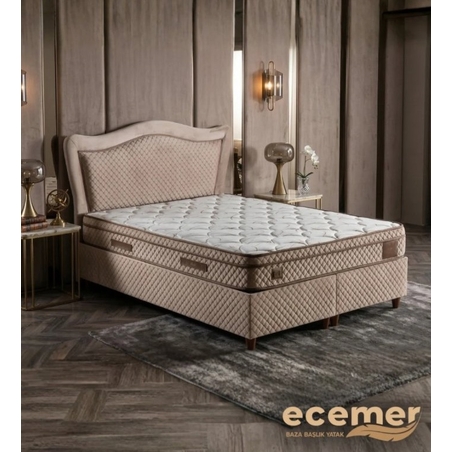 Тапицирано легло KARMEN