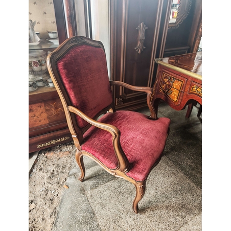 Антикварно бюро и кресло