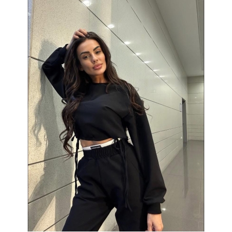 Ежедневен сет с акцент върху талията — ЧЕРЕН