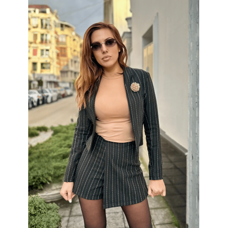 Блуза с висока яка – Телесно бежово