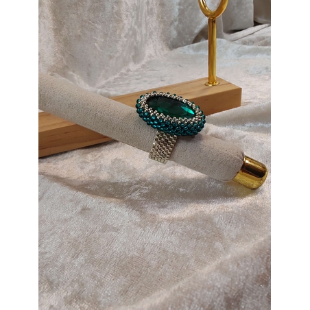 Пръстен с кабошон