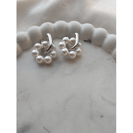 Обеци с перли