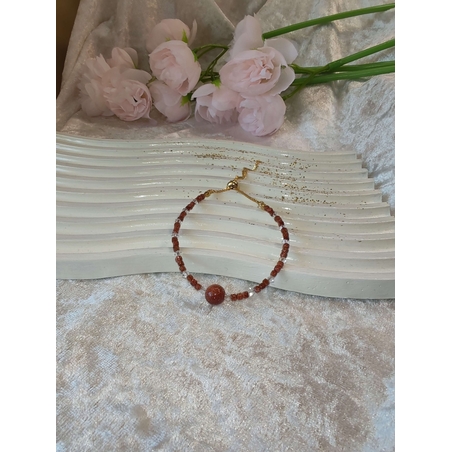 Гривна със слънчев камък