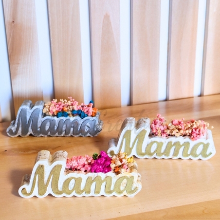 Подарък за майка – ръчно правена вазичка „Мама“ със сухи цветя