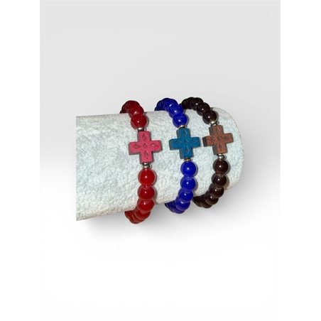 Гривна с цветен дървен кръст и мъниста – червена, синя и кафява