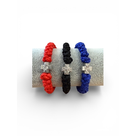 Плетена гривна с православен кръст – червена, черна и синя