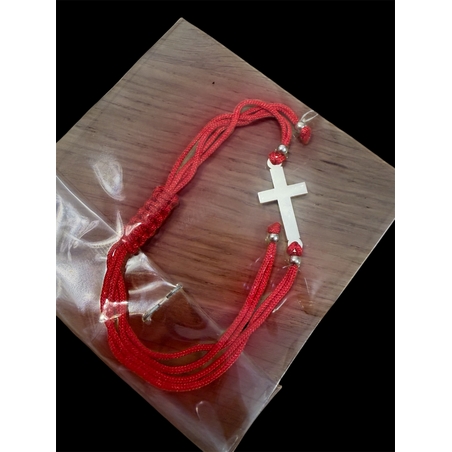 Сребърна гривна 925 с кръст – червен конец, изчистен модел