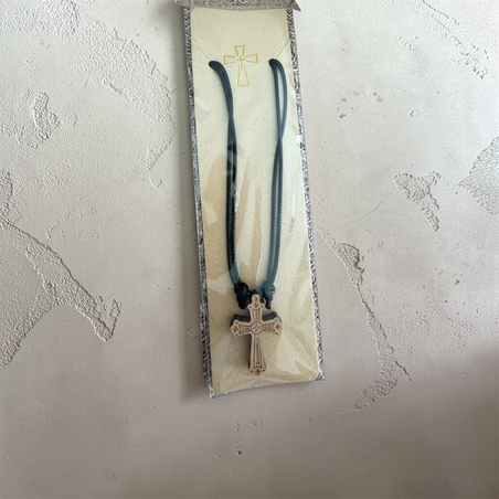 Православно колие с дървен кръст и черен шнур