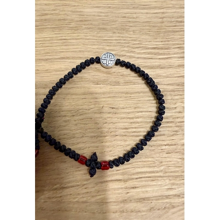 Православна броеница с кръст и червени акценти