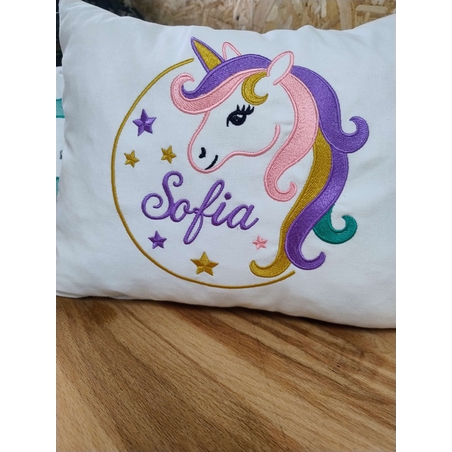 Pernă decorativă cu unicorn și nume personalizat – Sofia | AYA Home