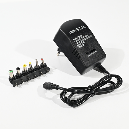 Univerzalni punjač AC/DC adapter sa podesivim naponom 3-12 V 3 A 30 W