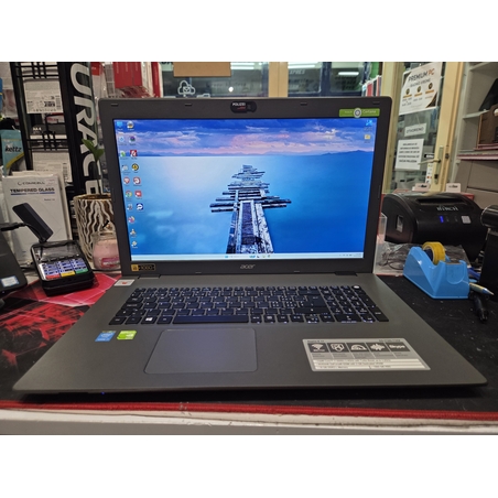 1 Acer Aspire E17 17.3/i7 5500 3.0GHz/16GB DDR3l/1TB SSD