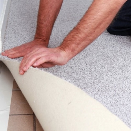 Укладка коврового покрытия