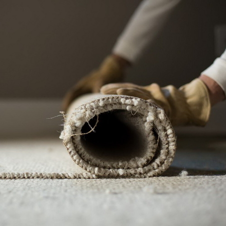 Демонтаж ковролина