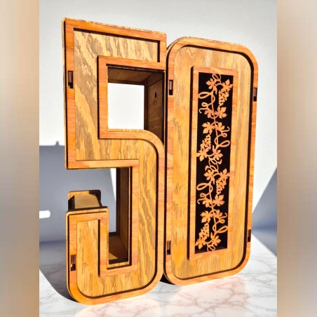 Персонализирана дървена кутия за 50-годишен юбилей