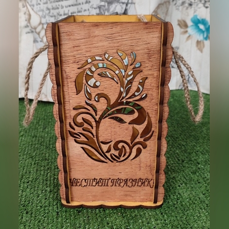 ДЪРВЕНА КОШНИЦА ЗА ВИНО - 8ми МАРТ- МОДЕЛ 1