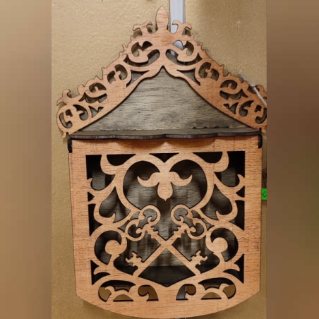 ДЪРВЕНА КЪЩА ЗА КЛЮЧОВЕ