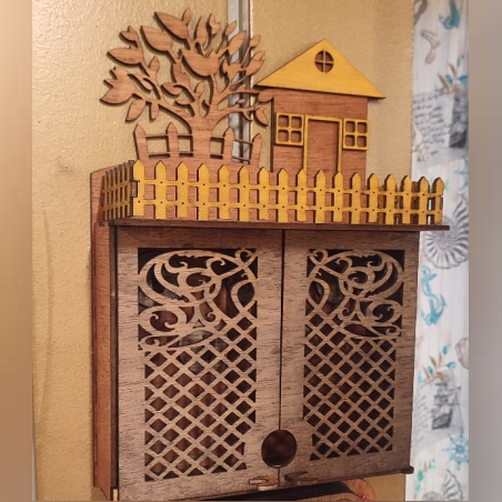 ДЪРВЕНА КЪЩА ЗА КЛЮЧОВЕ