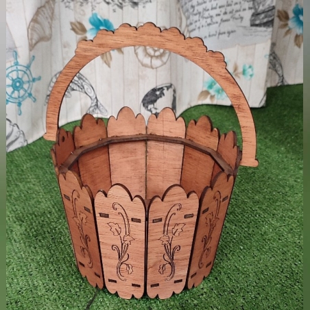 ДЪРВЕНА КОШНИЧКА