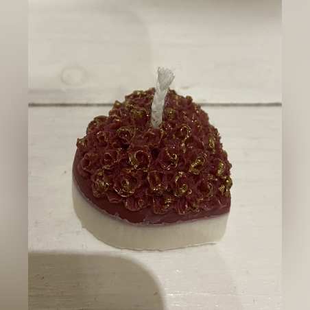 АРОМАТНА СВЕЩ - СЪРЦЕ ОТ РОЗИ