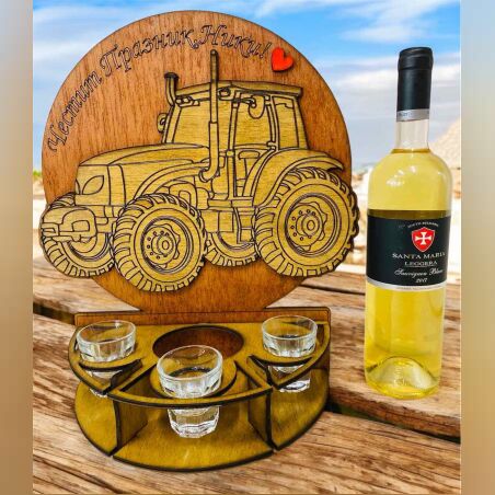 Тематичен мини бар за бутилка алкохол- Трактор