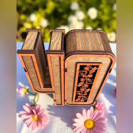 Персонална дървена кутия за 40 годишен юбилей