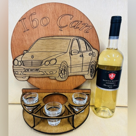 Тематичен мини бар за бутилка алкохол- Мерцедес Ц-класа(стара)