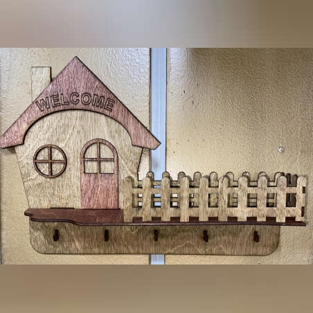 ДЪРВЕНА КЪЩА ЗА КЛЮЧОВЕ