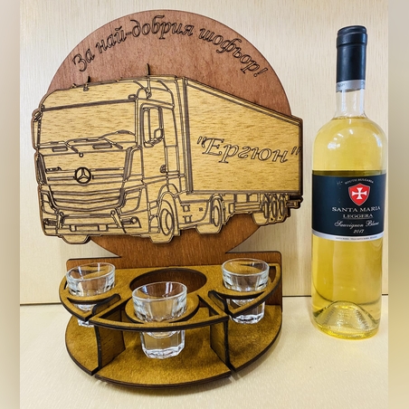 Тематичен мини бар за бутилка алкохол- Камион ТИР Мерцедес