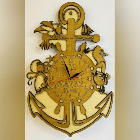 ДЪРВЕН СТЕНЕН ЧАСОВНИК С МОРСКИ МОТИВИ