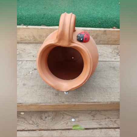 Керамична амфора с калинка