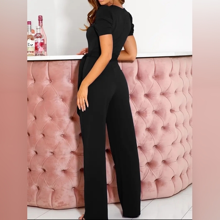 Дамски гащеризон в черно  с къс ръкав и колан