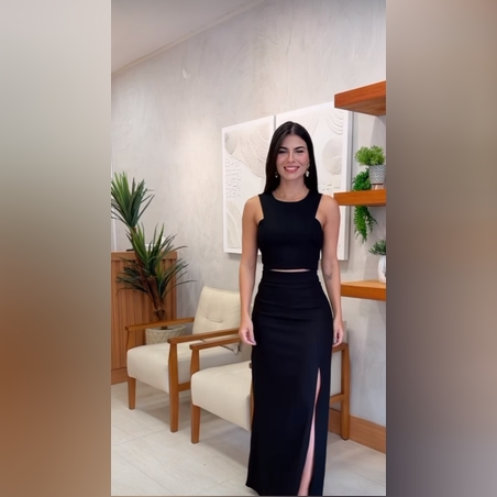 Дамски топ в черно